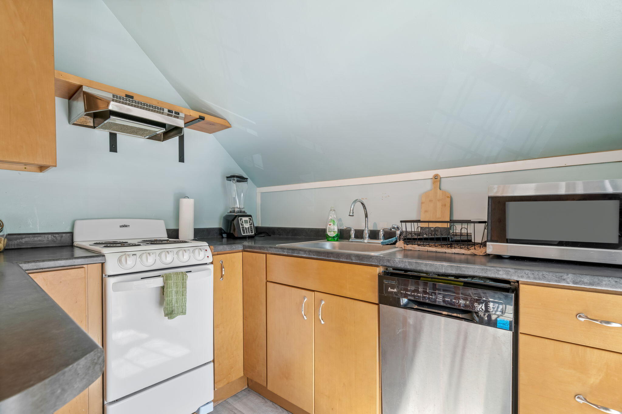 84 Pike Street Biddeford, ME 04005 - Photo 31 of 54 SBC09250