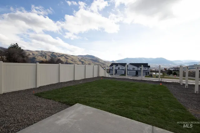 $350,990 | 223 Moose Street, Horseshoe Bend, ID 83629