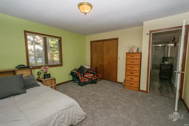 $229,900 | 11559 South County Road 300, Daleville, IN 47334