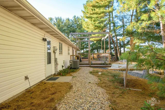 $229,900 | 11559 South County Road 300, Daleville, IN 47334