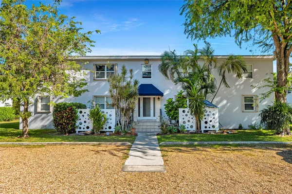 $425,000 | 7621 Southwest 55th Avenue, Unit 21A, Miami, FL 33143