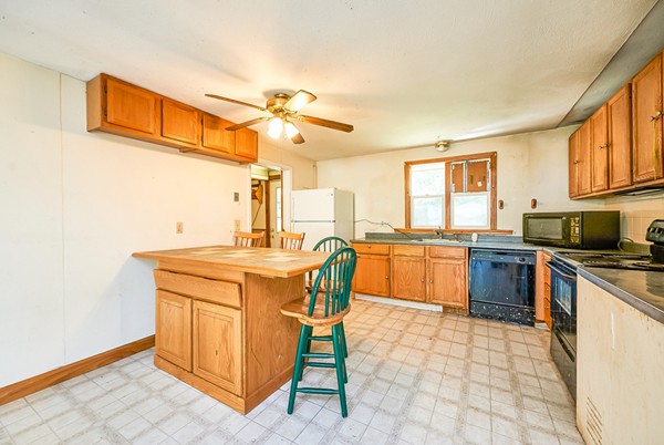 231 Theresa Road Bellingham, MA 02019 - Photo 6 of 22 Gallery Image 6