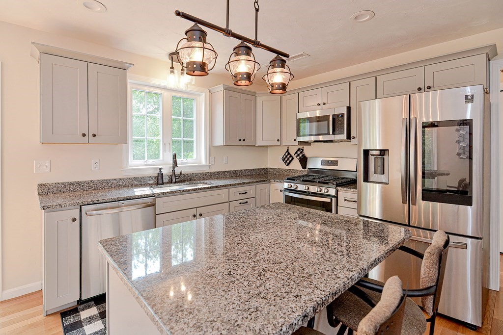 11 Mendon Road, Unit E Attleboro, MA 02703 - Photo 13 of 40 Gallery Image 13