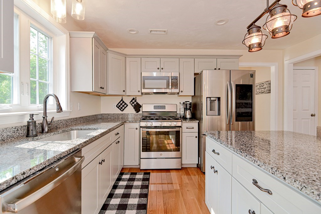 11 Mendon Road, Unit E Attleboro, MA 02703 - Photo 14 of 40 Gallery Image 14