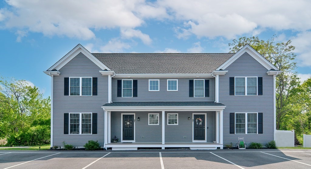 11 Mendon Road, Unit E Attleboro, MA 02703 - Photo 2 of 40 Gallery Image 2