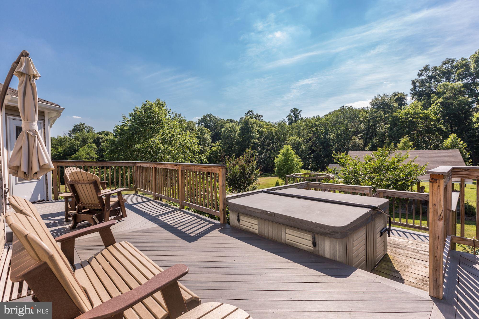 19995 Colchester Road Purcellville, VA 20132 - Photo 24 of 30 Low maintenance trek deck w/ hot tubExterior (Rear