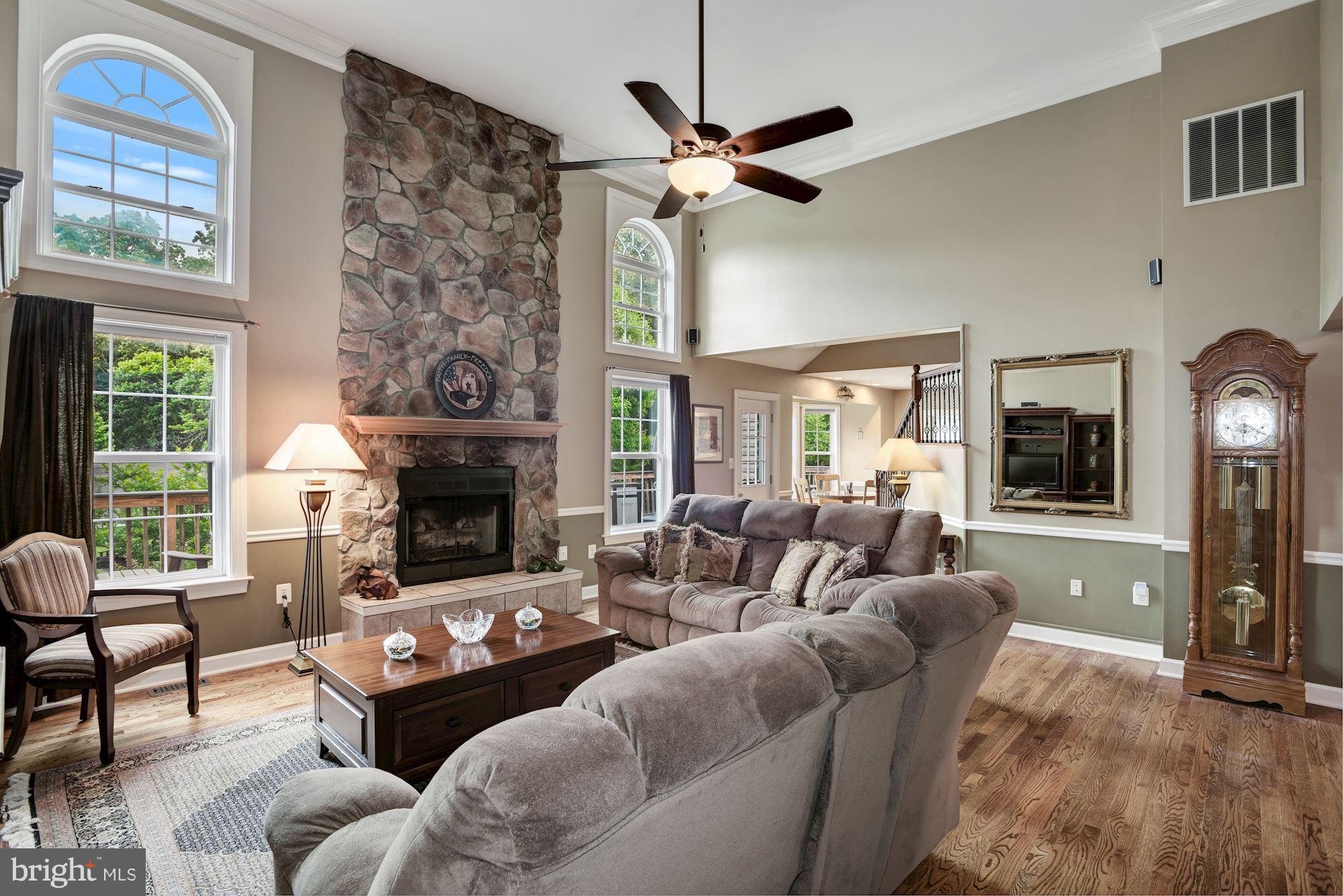 19995 Colchester Road Purcellville, VA 20132 - Photo 6 of 30 Family Room