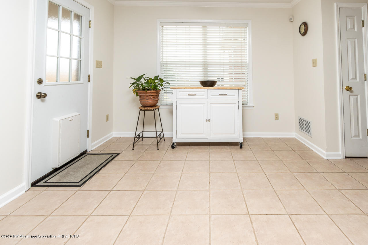1385 Holly Springs Road Hernando, MS 38632 - Photo 8 of 27 HollySprings-38