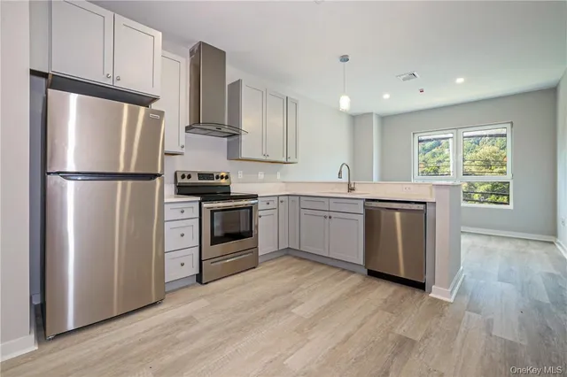 $3,800 | 500 Commerce Street, Unit SEE REMARKS, Hawthorne, NY 10532