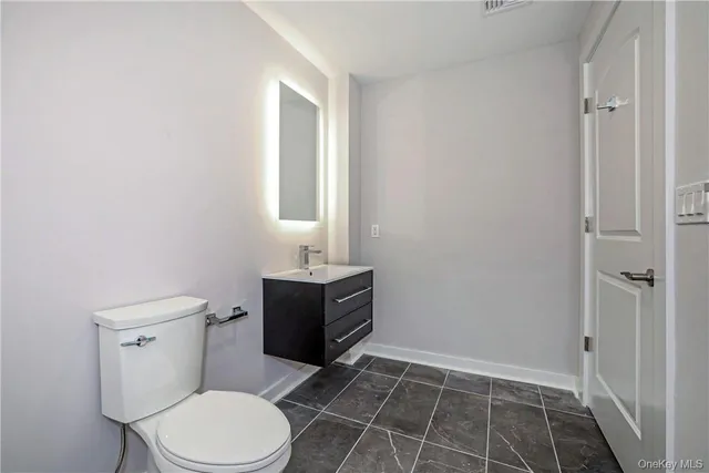 $3,800 | 500 Commerce Street, Unit SEE REMARKS, Hawthorne, NY 10532