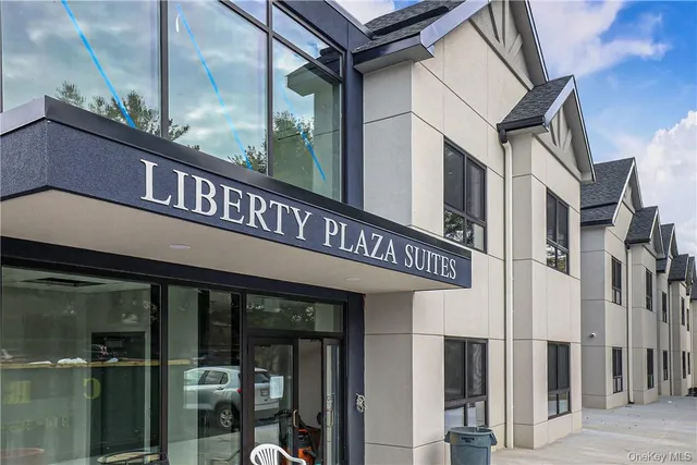 $3,800 | 500 Commerce Street, Unit SEE REMARKS, Hawthorne, NY 10532