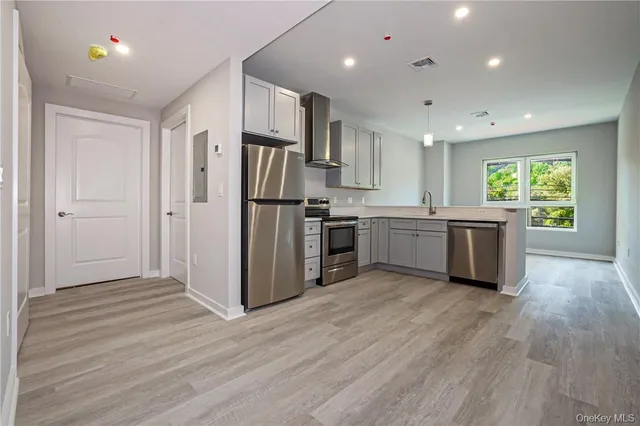 $3,800 | 500 Commerce Street, Unit SEE REMARKS, Hawthorne, NY 10532