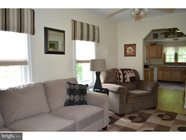 7 Hawk Road Medford, NJ 08055 - Photo 2 of 9 Family Room
