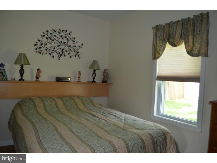 7 Hawk Road Medford, NJ 08055 - Photo 5 of 9 Bedroom - Main