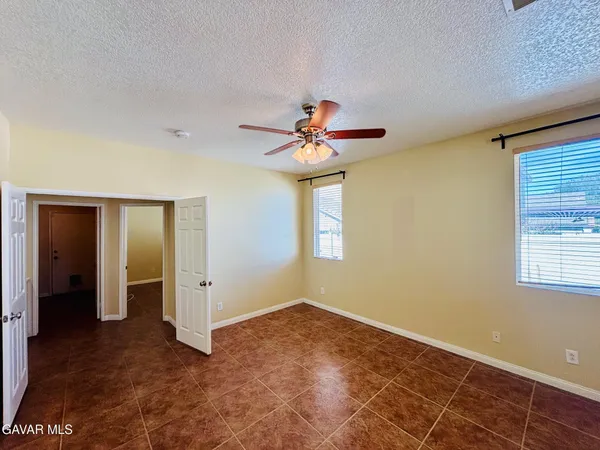 $2,799 | 36742 37th Street East, Palmdale, CA 93550