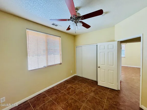 $2,799 | 36742 37th Street East, Palmdale, CA 93550