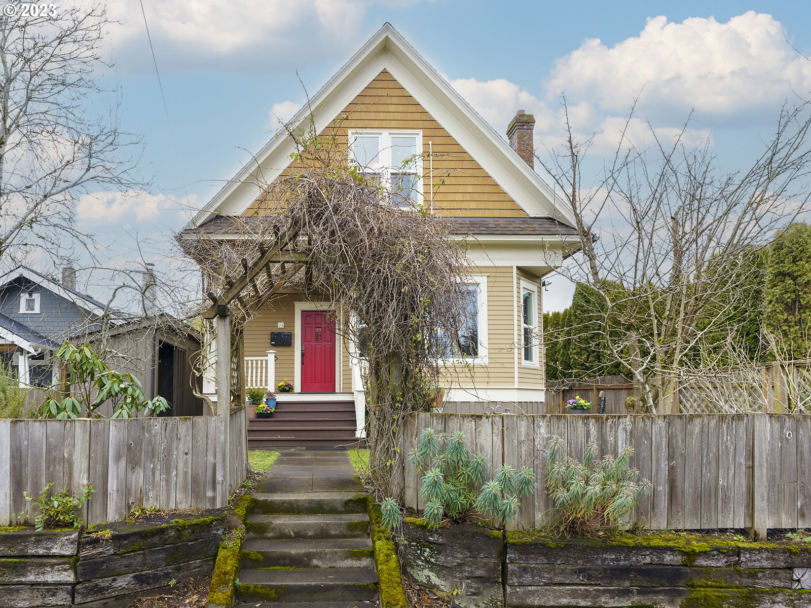 314 Northeast 69th Avenue Portland, OR 97213 - Photo 3 of 37