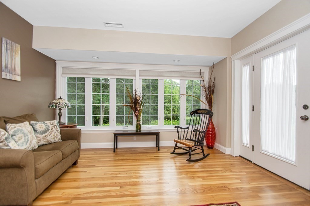 77 Old Ferry Road Haverhill, MA 01830 - Photo 5 of 40 Gallery Image 5