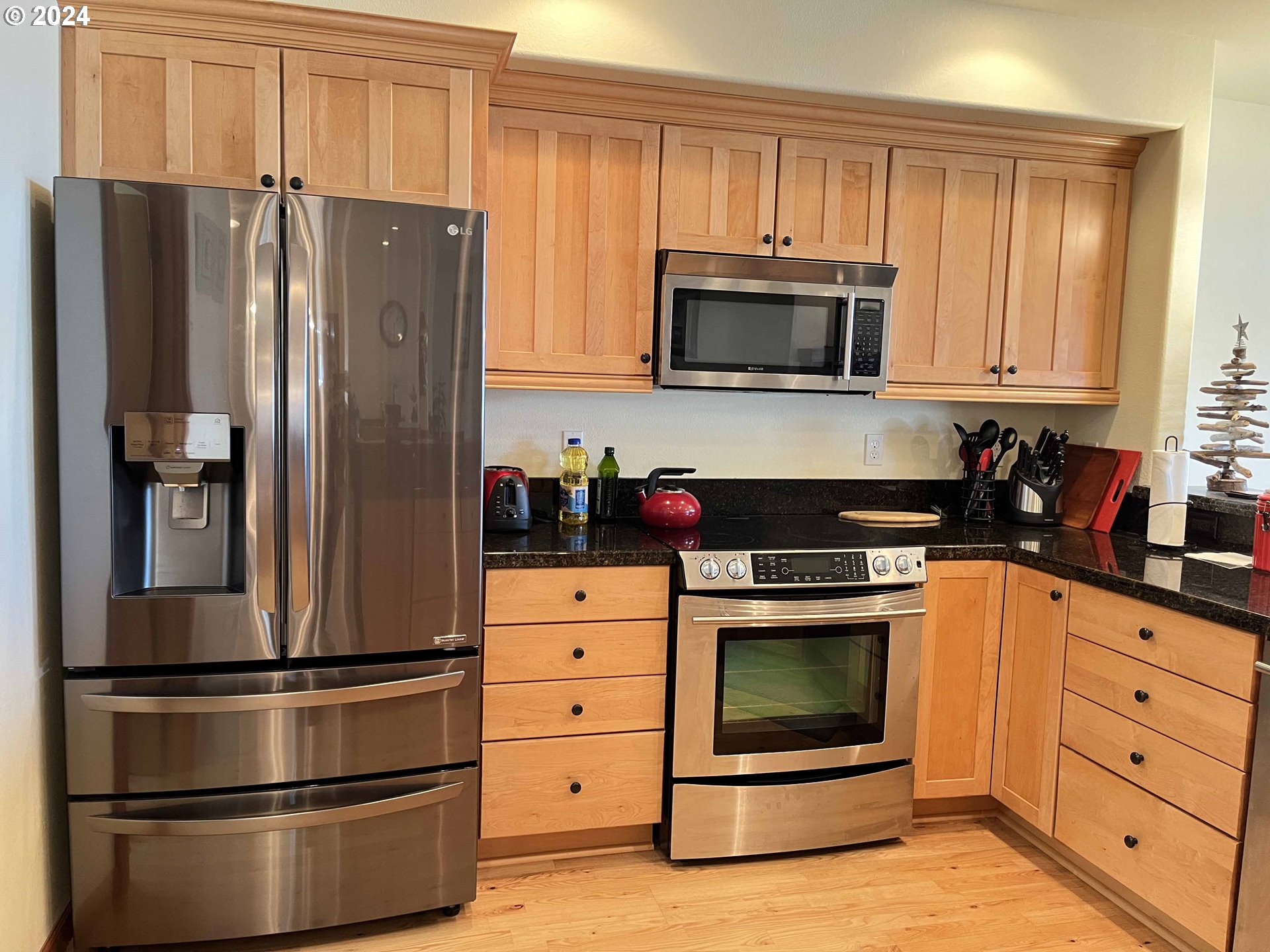 75 Harbor Street, Unit 201 Florence, OR 97439 - Photo 11 of 42 Gallery Image 11
