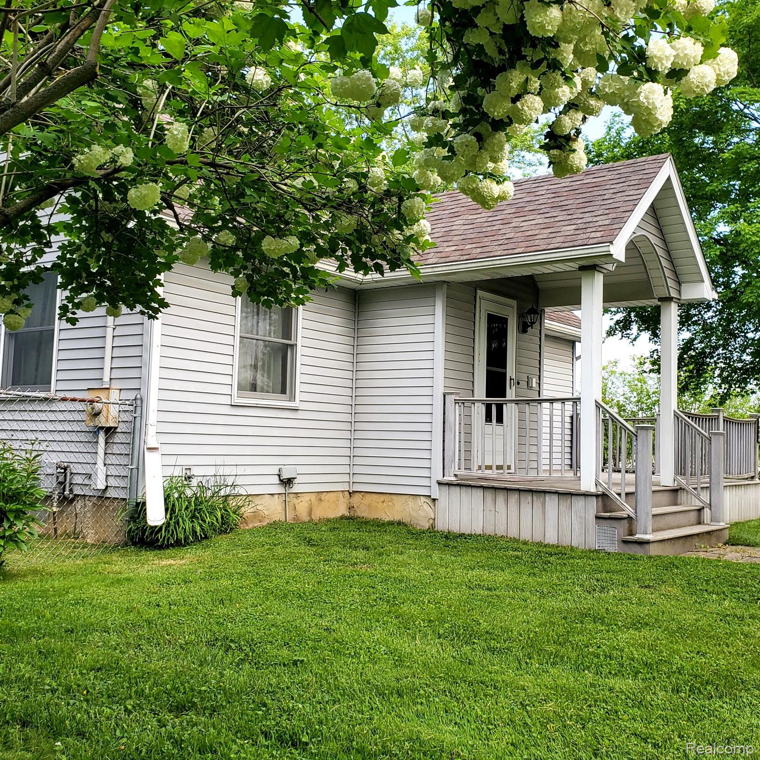 1008 Adams Road Burton, MI 48509 - Photo 27 of 41 Gallery Image 27