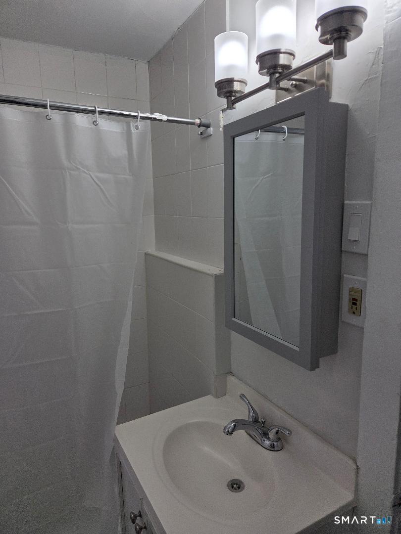 72 Walnut Street Naugatuck, CT 06770 - Photo 15 of 19