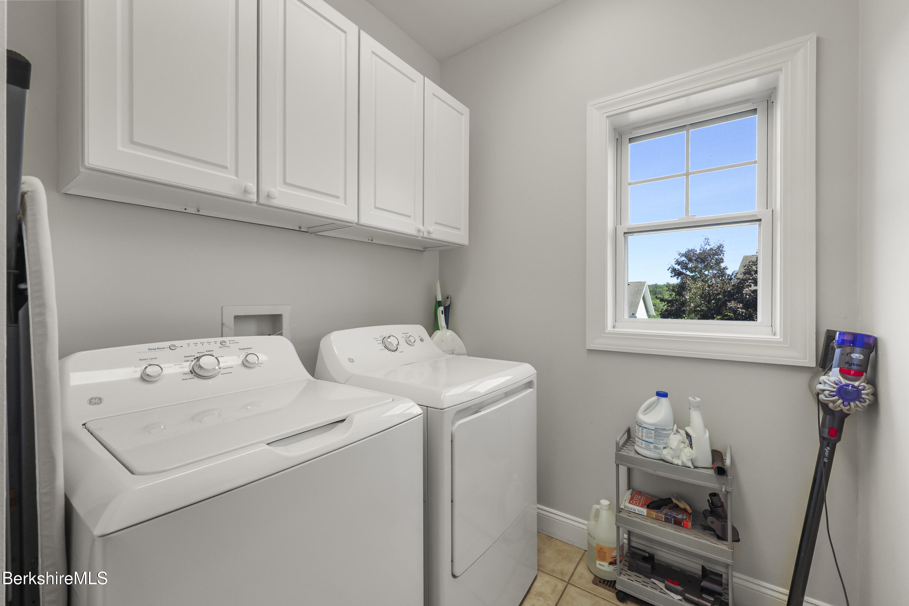 36 Alpine Trail Pittsfield, MA 01201 - Photo 29 of 51 105 Laundry Room