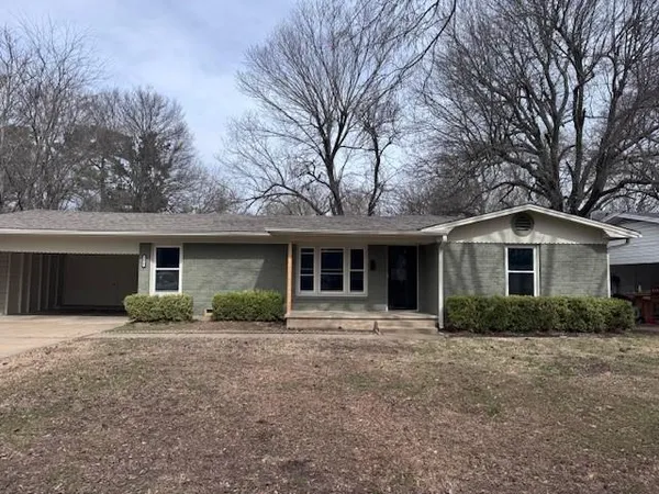 $1,550 | 2025 Cedar Street, Paris, TX 75460