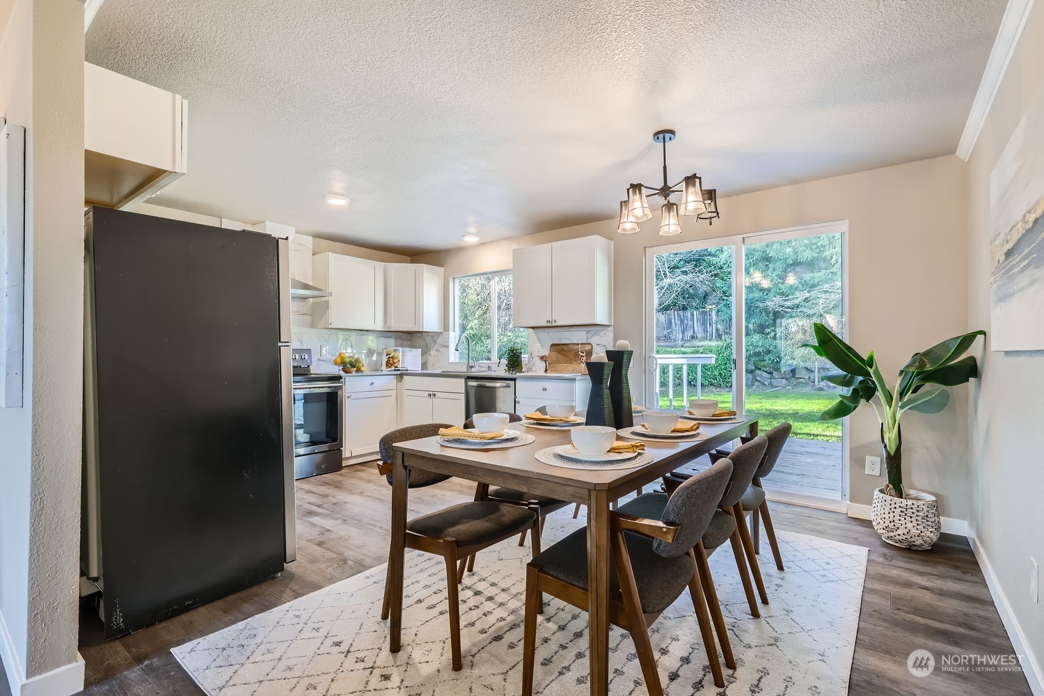 317 167th Place Southeast Bothell, WA 98012 - Photo 9 of 28 Gallery Image 9