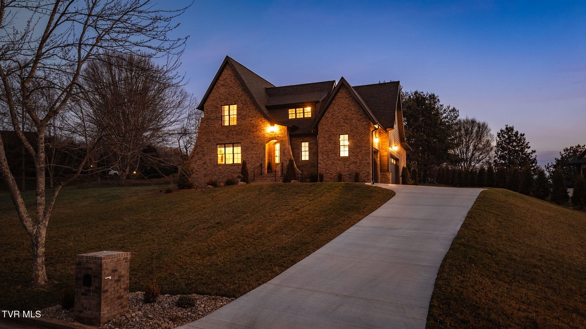 302 Huntington Way Johnson City, TN 37604 - Photo 2 of 90 4-web-or-mls-DJI_20260306063316_0343_D