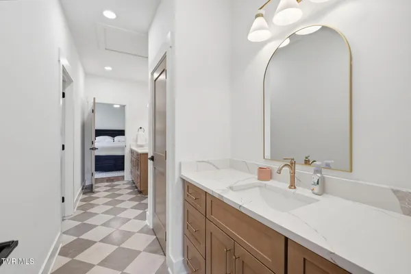 $1,425,000 | 302 Huntington Way, Johnson City, TN 37604