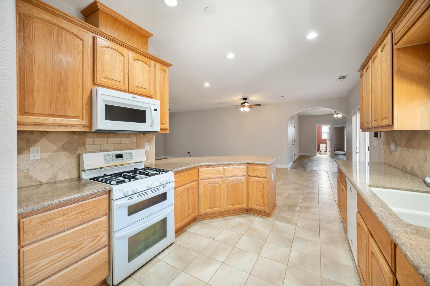 4530 Maximus Road Denair, CA 95316 - Photo 8 of 31