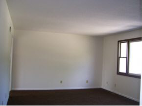 451 South Schoolview Drive Rochester, IN 46975 - Photo 4 of 8 Gallery Image 4