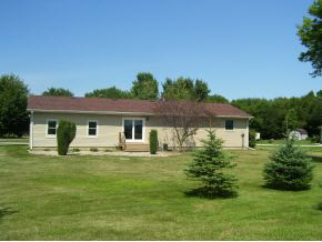 451 South Schoolview Drive Rochester, IN 46975 - Photo 6 of 8 Gallery Image 6