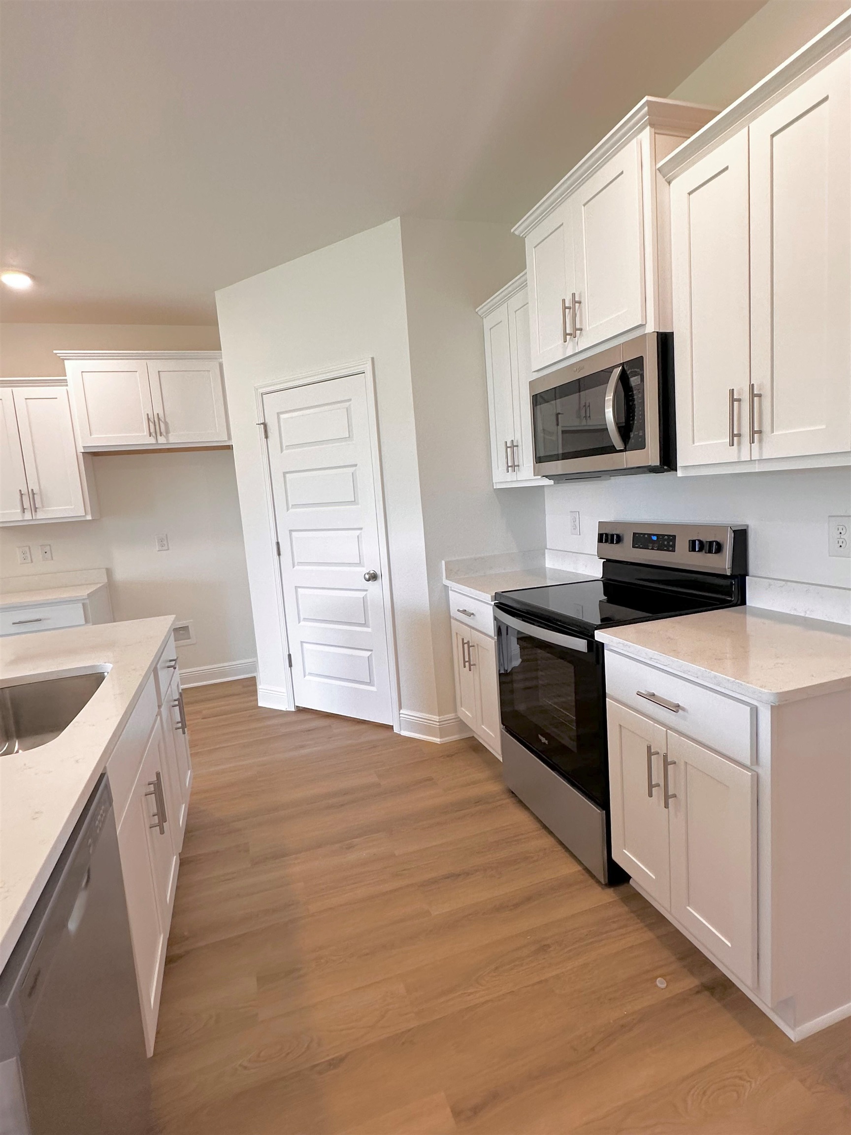12877 Grand Rpds Road Fairhope, AL 36532 - Photo 5 of 31 Kitchen
