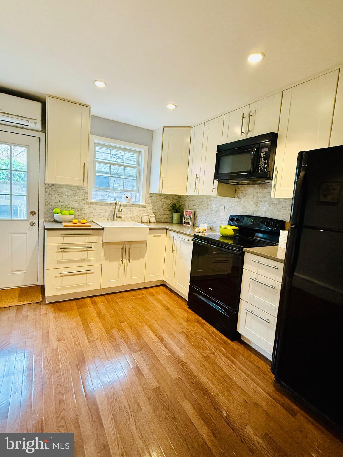 619 Sears Street Philadelphia, PA 19147 - Photo 6 of 23 Gallery Image 6