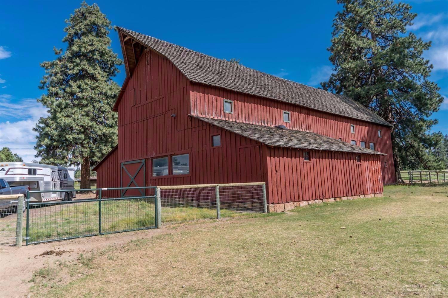 60550 Tekampe Road Bend, OR 97702 - Photo 18 of 19 One of the oldest working barns in Centr