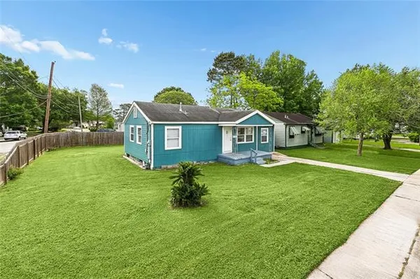 $1,600 | 438 Huntlee Drive, New Orleans, LA 70131