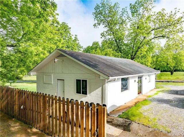 $575,000 | 5375 Clarks Bridge Road, Gainesville, GA 30506
