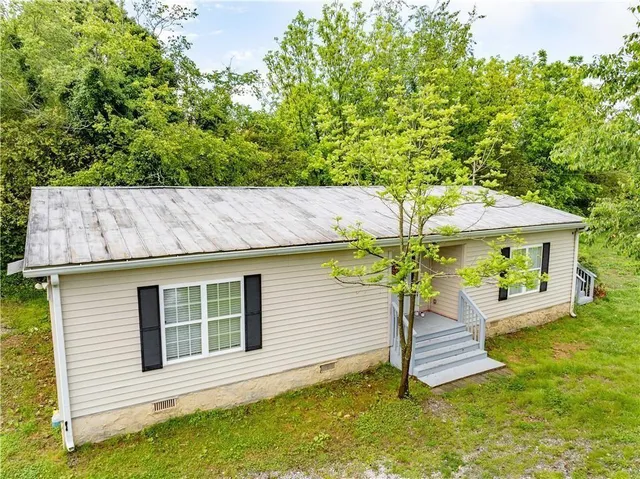 $575,000 | 5375 Clarks Bridge Road, Gainesville, GA 30506