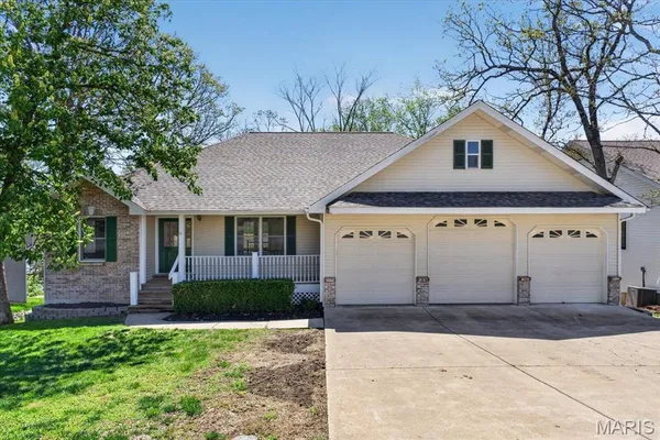 $525,000 | 10524 Village Lane, Unit 2524, Foristell, MO 63348