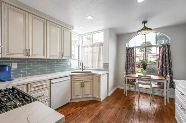 $1,020,000 | 3315 Tripoli Way, Oceanside, CA 92056