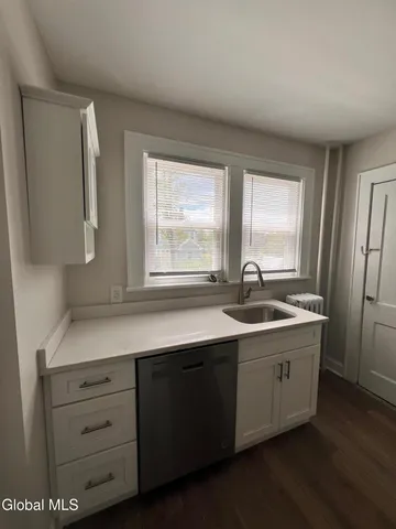 $1,850 | 1534 Central Avenue, Colonie, NY 12205