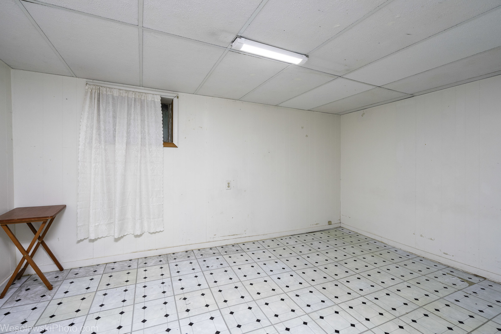 5944 West Foster Avenue Chicago, IL 60630 - Photo 15 of 21 a room view with a wooden floor and a shower