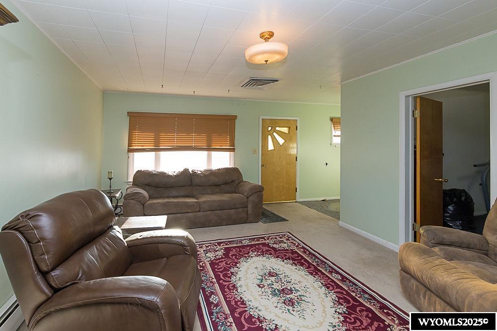 816 Center Street Rock Springs, WY 82901 - Photo 3 of 27