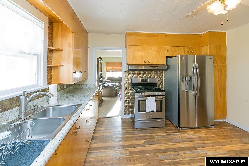 816 Center Street Rock Springs, WY 82901 - Photo 6 of 27