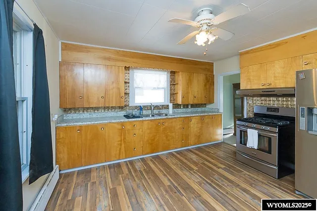 $185,000 | 816 Center Street, Rock Springs, WY 82901