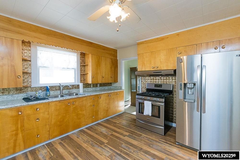 816 Center Street Rock Springs, WY 82901 - Photo 8 of 27