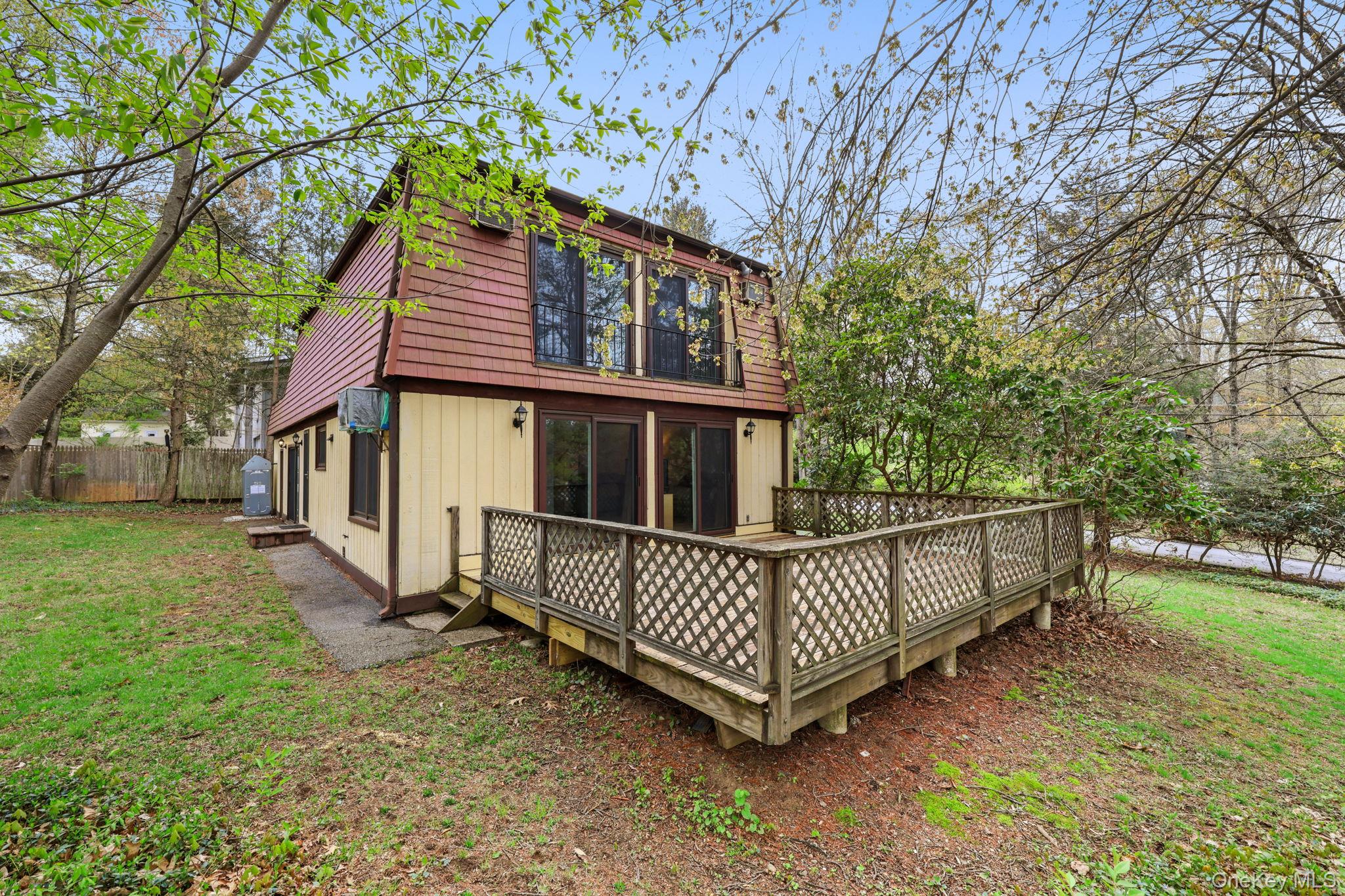 18 Ridge Road Mount Kisco, NY 10549 - Photo 4 of 43