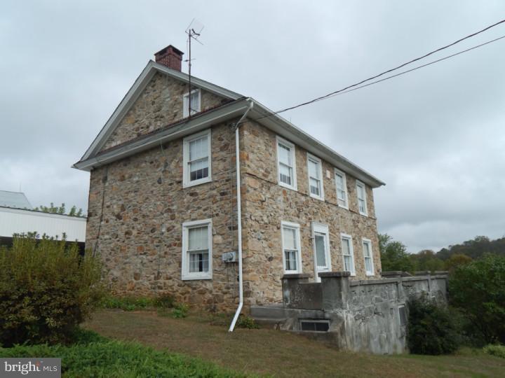 416 Sawmill Road Boyertown, PA 19512 - Photo 2 of 19 Gallery Image 2