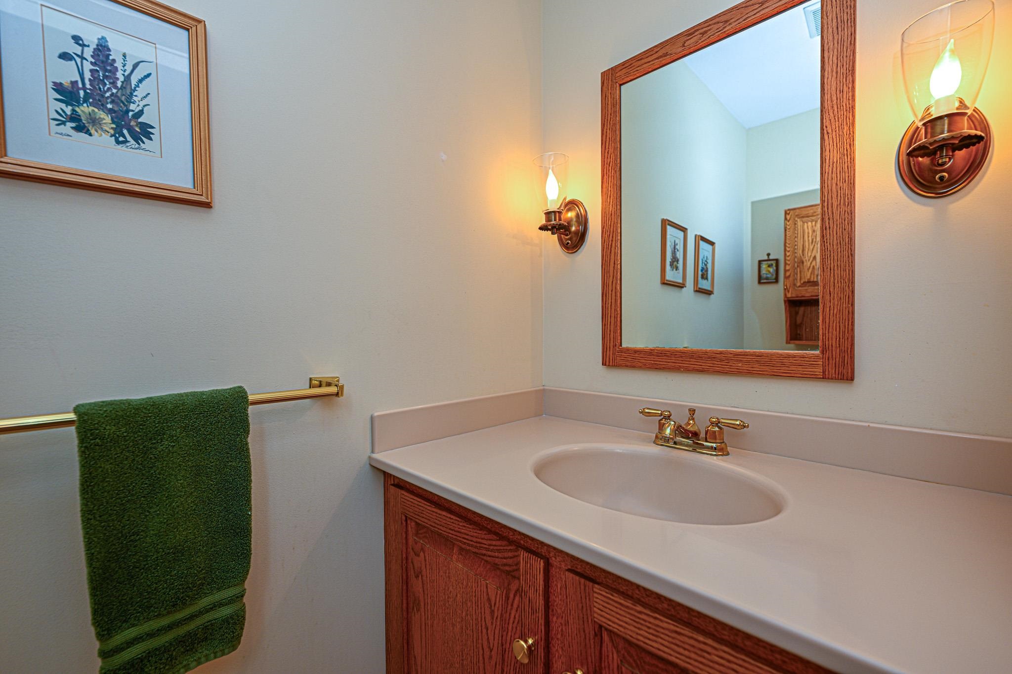 63 Peninsula Drive Stratham, NH 03885 - Photo 18 of 52